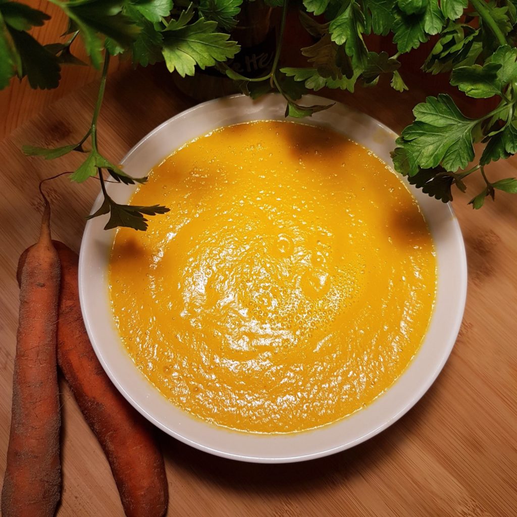 Soupe de carottes au lait de coco et curry